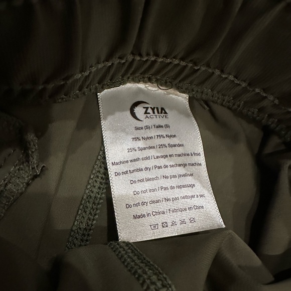 Zyia Olive Everywhere Pants - Picture 5 of 5